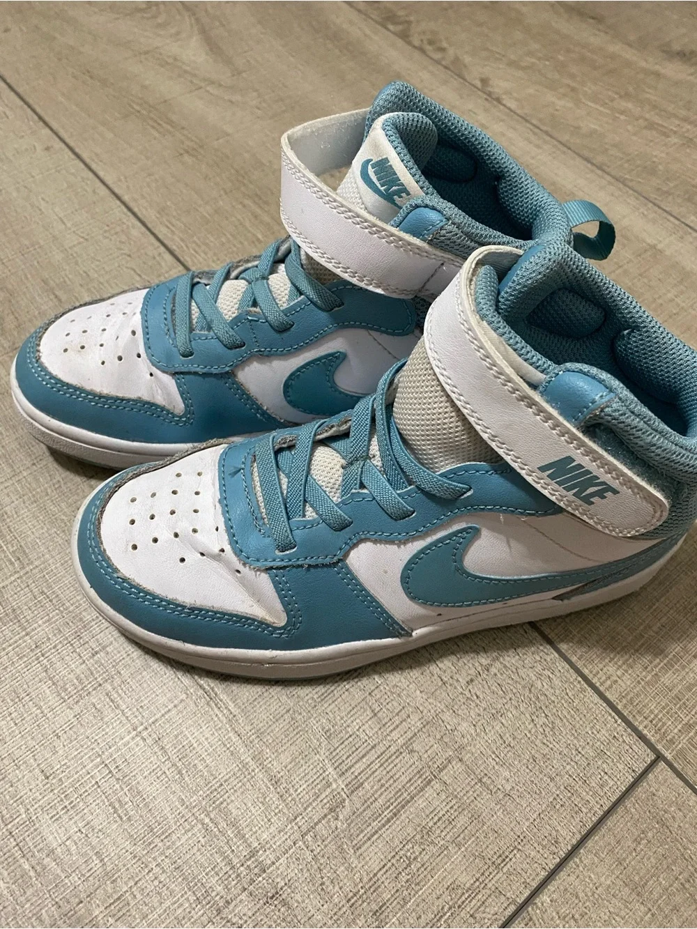 Nike Kids Mid-Top Sneakers in Light Blue and White